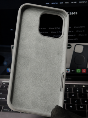 15 Pro Silicon MagSafe Case