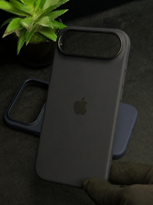 17 Pro Silicon MagSafe Case